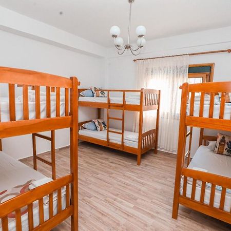 Hostel Nana Vlorë Exterior foto